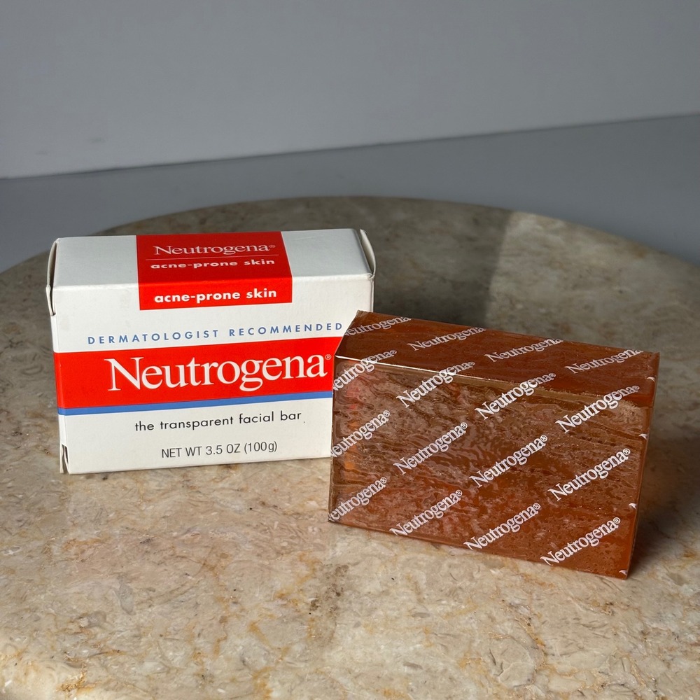 Neutrogena Facial Cleansing Bar 3.5oz Amber Acne Prone Skin Transparent Soap